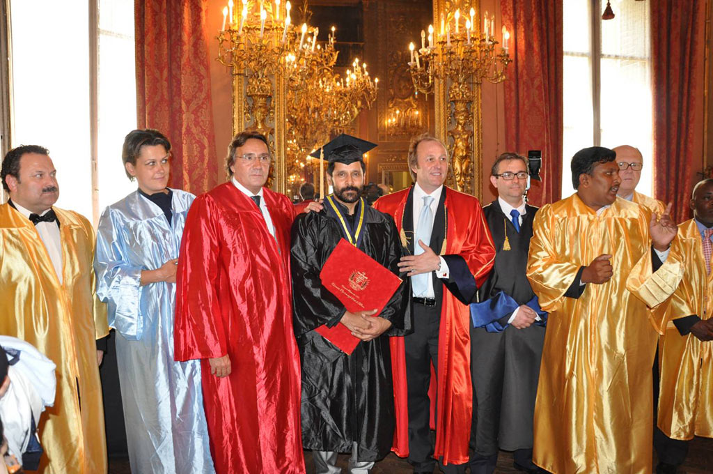 Vikram Honoured With Doctorate | Picture 40604